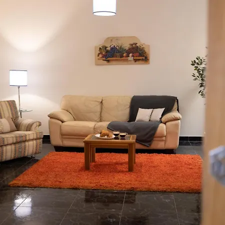 Lejlighed Spacious 3bed Central Location *