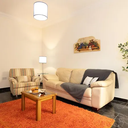 Daire Spacious 3bed Central Location *